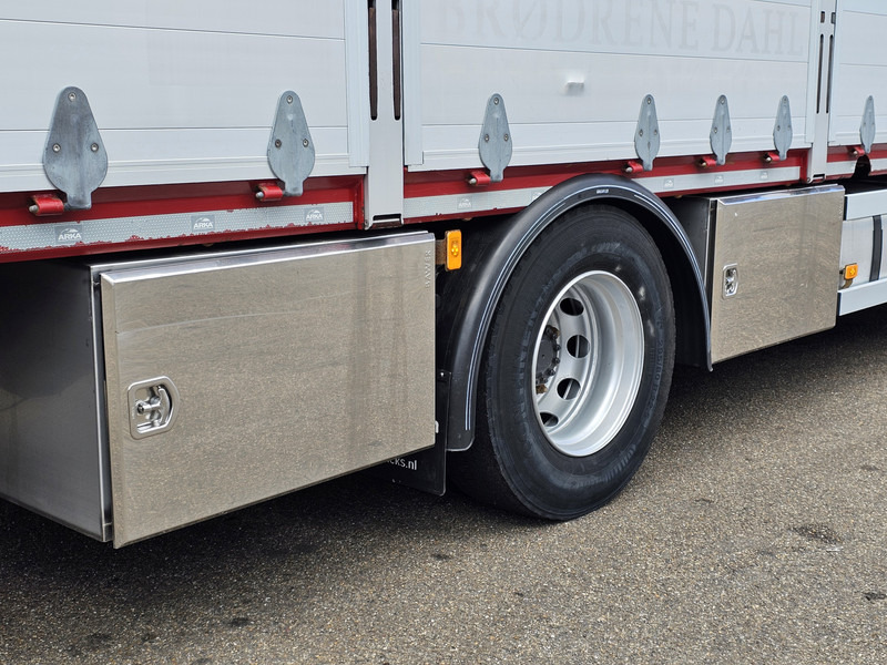 شاحنات مسطحة, شاحنة كرين Volvo FM 330 4x2 / EFFER 12.5 t/m CRANE / KRAN: صورة 15