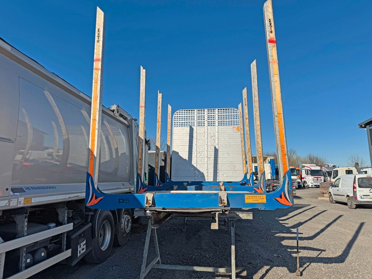 Holzwagenaufbau mit Rungen Aluminium - شاحنة كرين: صورة 3 Holzwagenaufbau mit Rungen Aluminium - شاحنة كرين: صورة 3