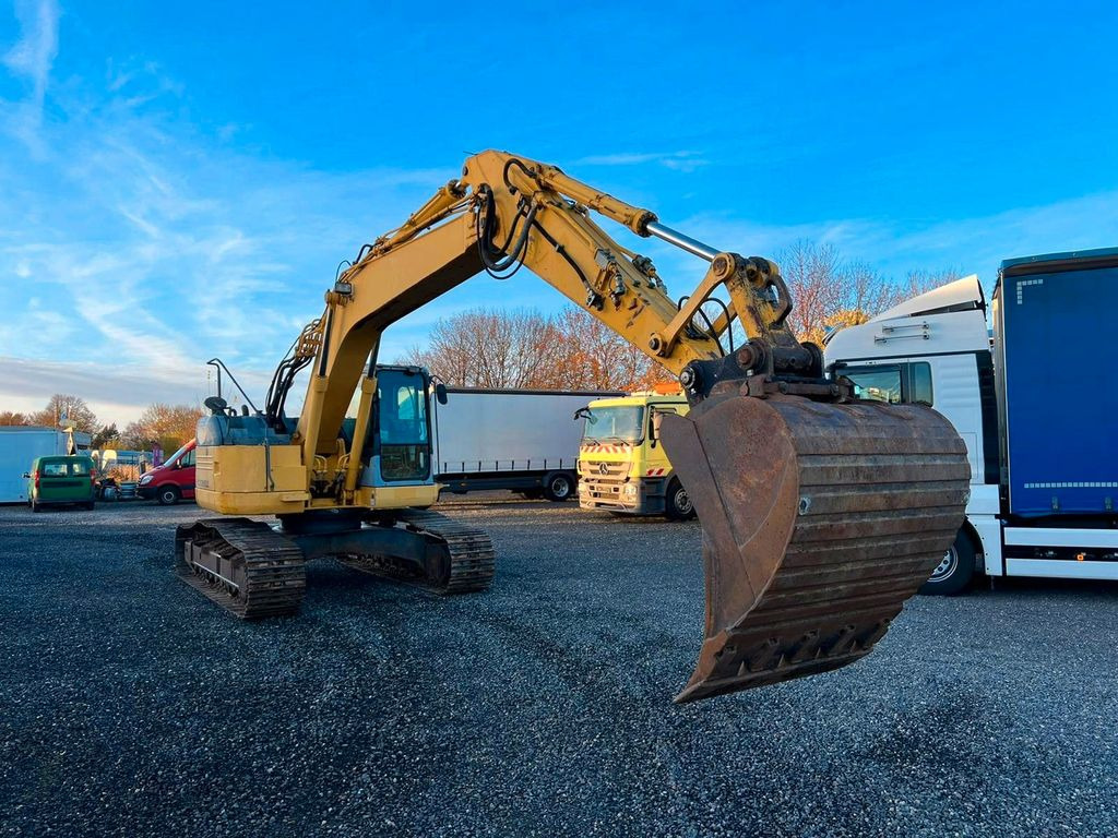 Komatsu PC228USLC 23200 Kg 107 Kw Komatsu PC228USLC 23200 Kg 107 Kw - حفار زحاف: صورة 3 Komatsu PC228USLC 23200 Kg 107 Kw Komatsu PC228USLC 23200 Kg 107 Kw - حفار زحاف: صورة 3