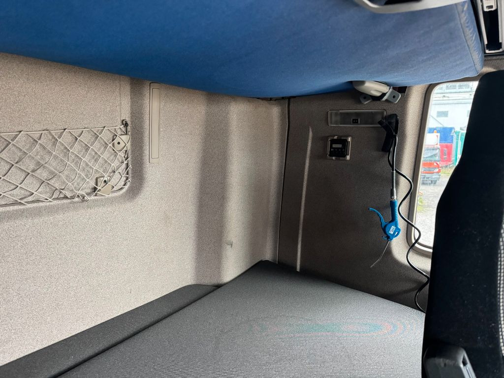 MAN 26.460 6X2 Retarder Klima Navigation guter Zust. - شاحنة ذات خطاف: صورة 5 MAN 26.460 6X2 Retarder Klima Navigation guter Zust. - شاحنة ذات خطاف: صورة 5