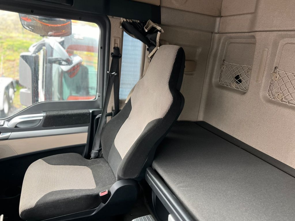 MAN 26.460 6X2 Retarder Klima Navigation guter Zust. - شاحنة ذات خطاف: صورة 5 MAN 26.460 6X2 Retarder Klima Navigation guter Zust. - شاحنة ذات خطاف: صورة 5