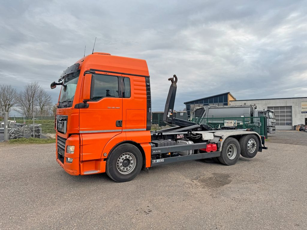 MAN 26.460 6X2 Retarder Klima Navigation guter Zust. - شاحنة ذات خطاف: صورة 1 MAN 26.460 6X2 Retarder Klima Navigation guter Zust. - شاحنة ذات خطاف: صورة 1