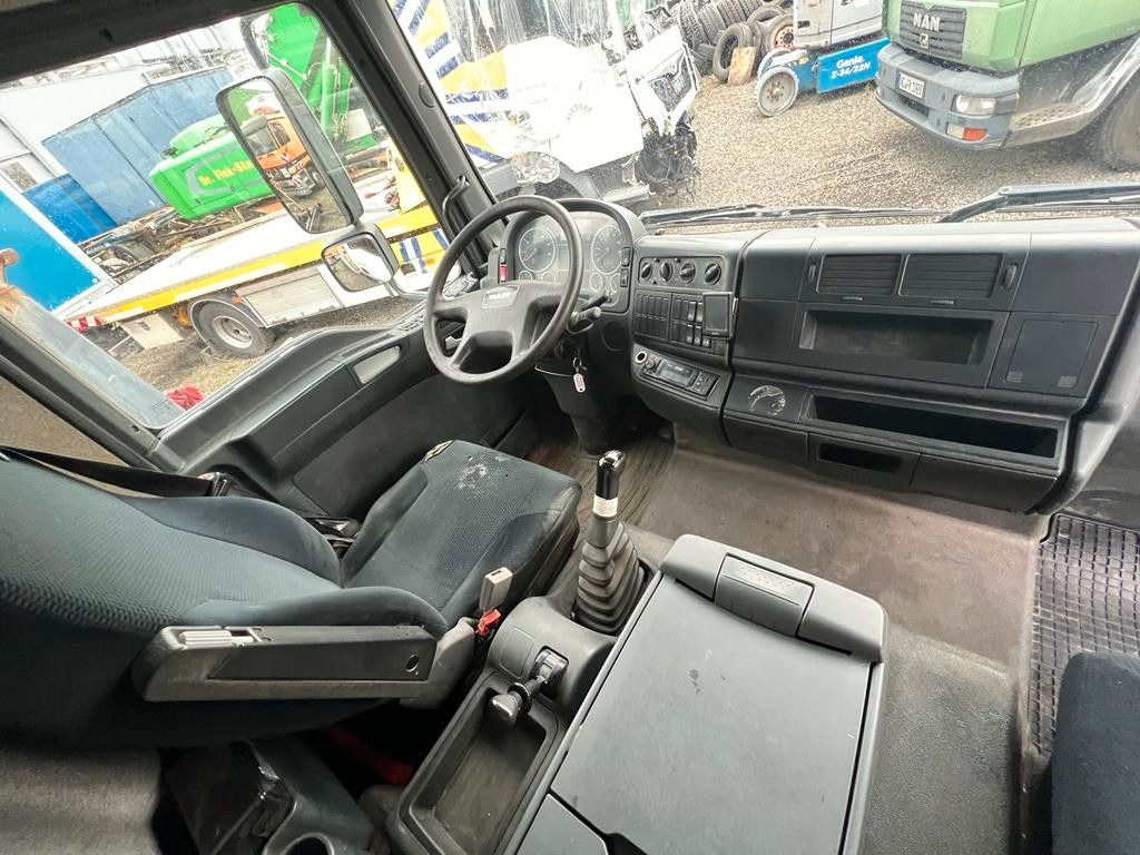 MAN 8.180 4X2 offene Pritsche MAN 8.180 4X2 offene Pritsche - شاحنة مفتوحة: صورة 4 MAN 8.180 4X2 offene Pritsche MAN 8.180 4X2 offene Pritsche - شاحنة مفتوحة: صورة 4