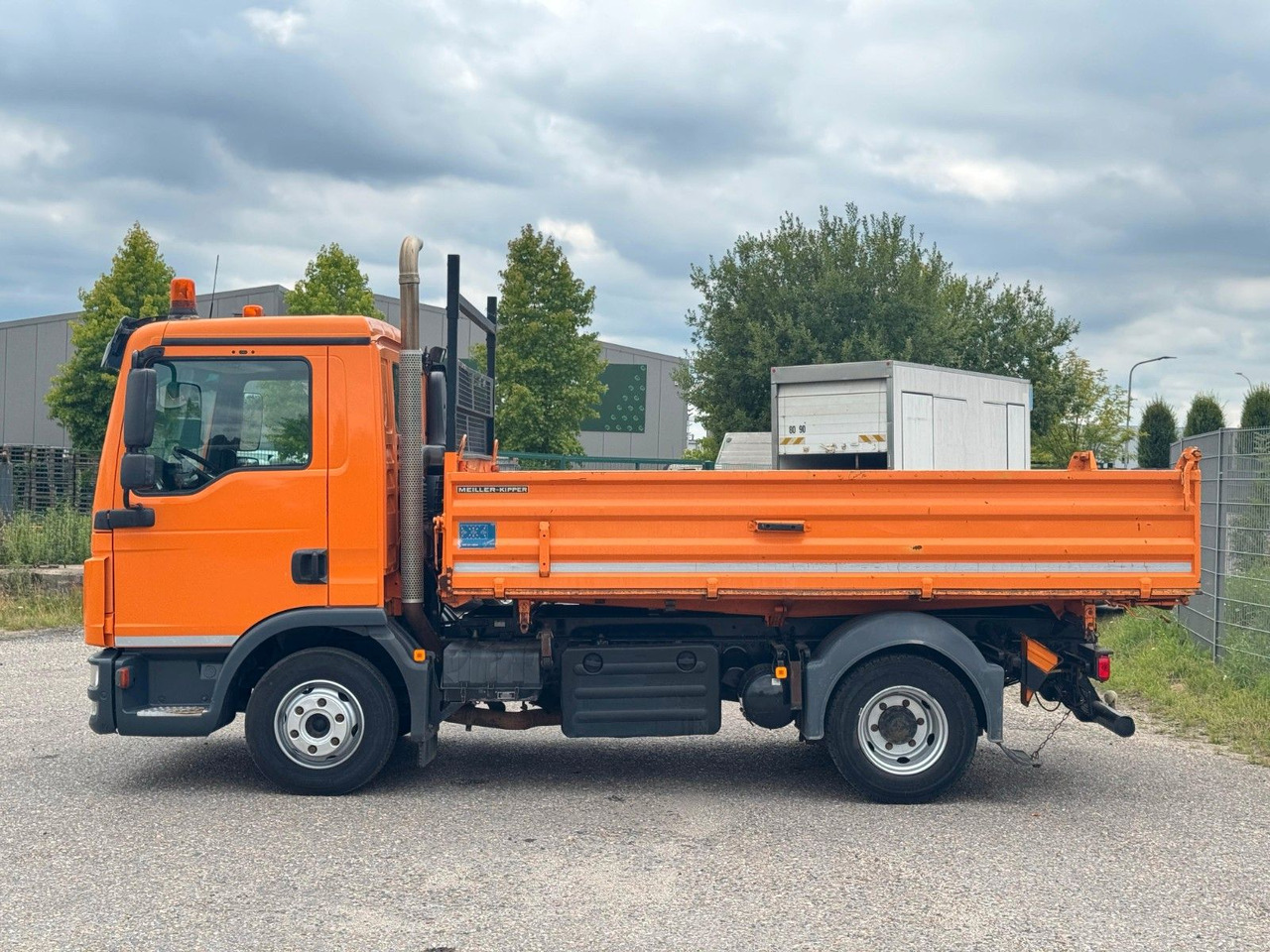 MAN 8.220 4x2 Meiller 3S. Kipper | Sperrdiff. | AHK - شاحنة قلاب: صورة 3 MAN 8.220 4x2 Meiller 3S. Kipper | Sperrdiff. | AHK - شاحنة قلاب: صورة 3