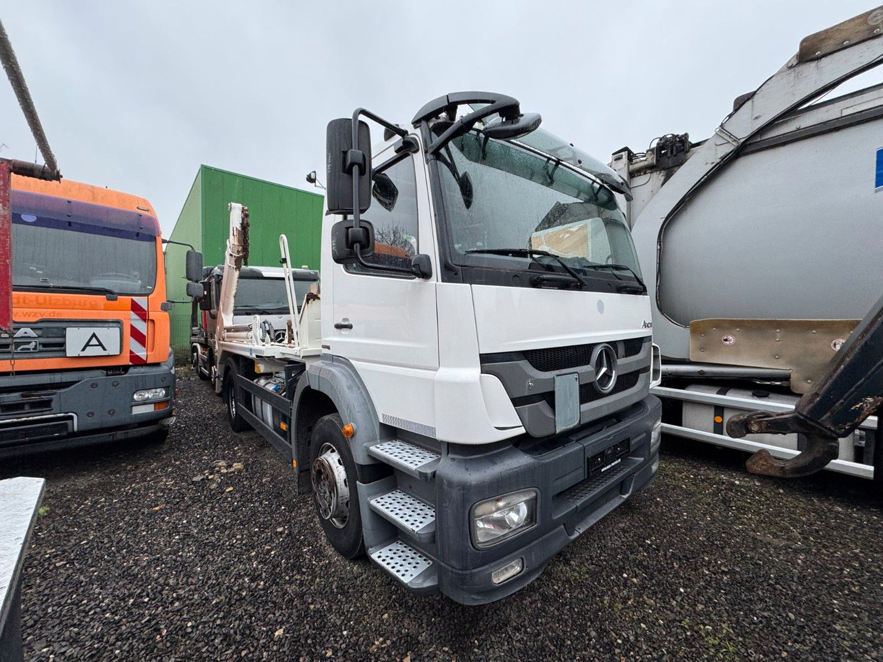 Mercedes-Benz 1833 4X2 Meiller AK 12 Absetzkipper Mercedes-Benz 1833 4X2 Meiller AK 12 Absetzkipper - شاحنة نقل المخلفات: صورة 2 Mercedes-Benz 1833 4X2 Meiller AK 12 Absetzkipper Mercedes-Benz 1833 4X2 Meiller AK 12 Absetzkipper - شاحنة نقل المخلفات: صورة 2