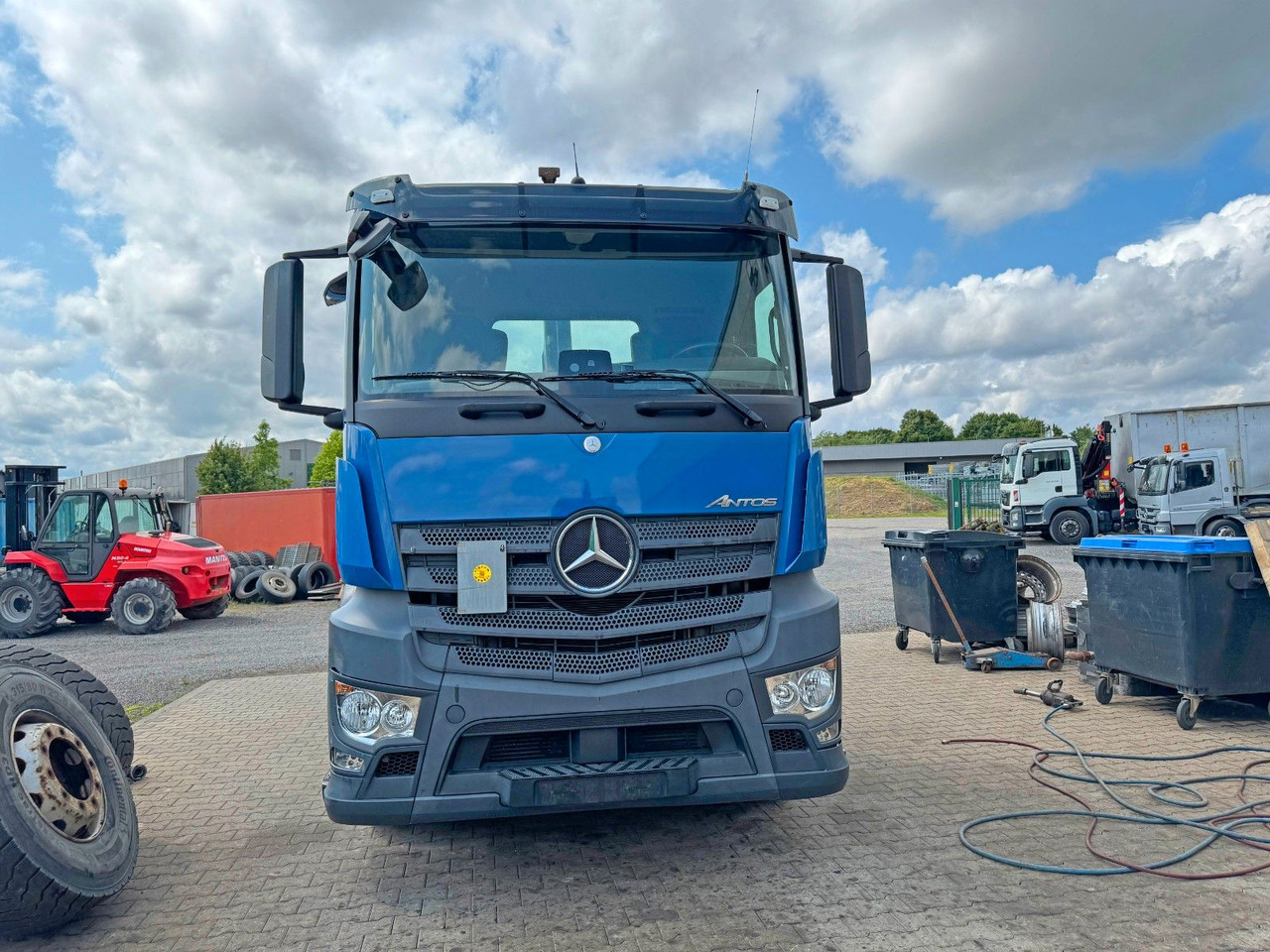 Mercedes-Benz 1833 4X2 Multilift Abroller Top Zustand - شاحنة ذات خطاف: صورة 5 Mercedes-Benz 1833 4X2 Multilift Abroller Top Zustand - شاحنة ذات خطاف: صورة 5