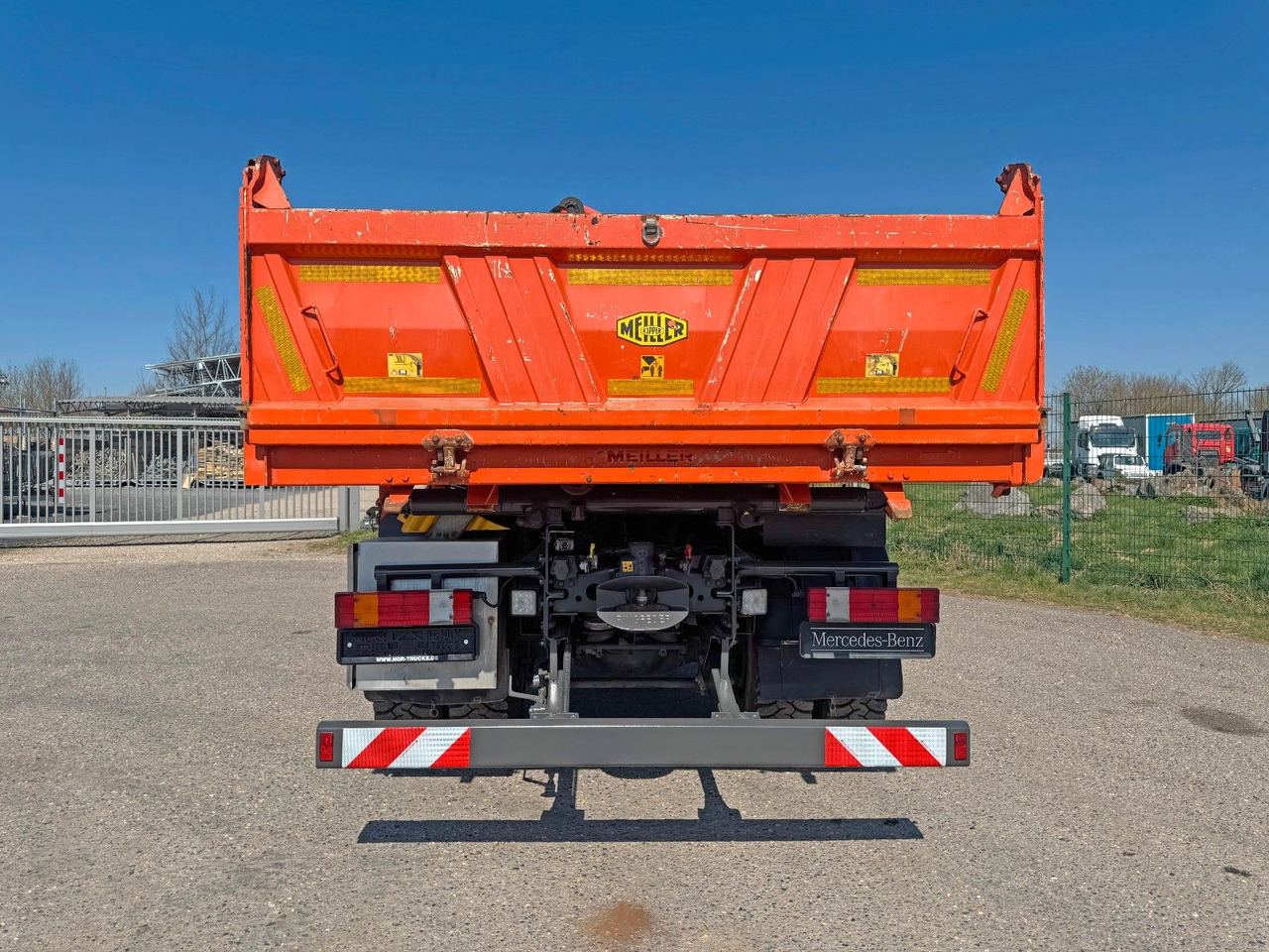 Mercedes-Benz 1844 4x4 Meiller 3S Bordmatik Palfinger PK16001K - شاحنة قلاب: صورة 4 Mercedes-Benz 1844 4x4 Meiller 3S Bordmatik Palfinger PK16001K - شاحنة قلاب: صورة 4