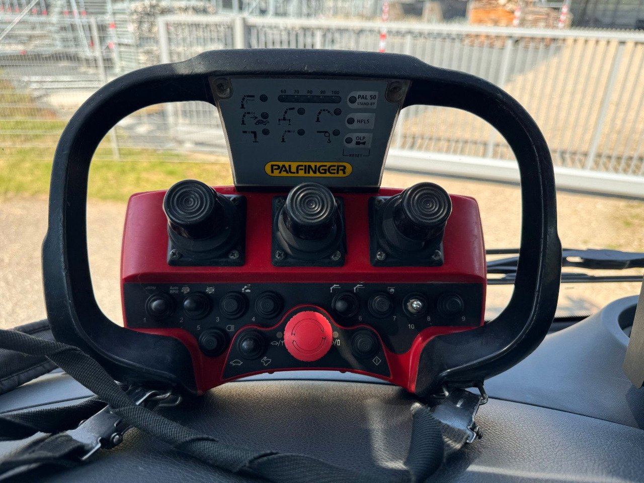 Mercedes-Benz 2540 6X2 Pritsche Palfinger PK 12002 mit Funk - شاحنة كرين: صورة 4 Mercedes-Benz 2540 6X2 Pritsche Palfinger PK 12002 mit Funk - شاحنة كرين: صورة 4