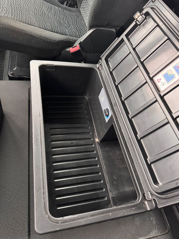 Mercedes-Benz 3748 8X4 Meiller Abroller mit Funk Top Zustand - شاحنة ذات خطاف: صورة 4 Mercedes-Benz 3748 8X4 Meiller Abroller mit Funk Top Zustand - شاحنة ذات خطاف: صورة 4