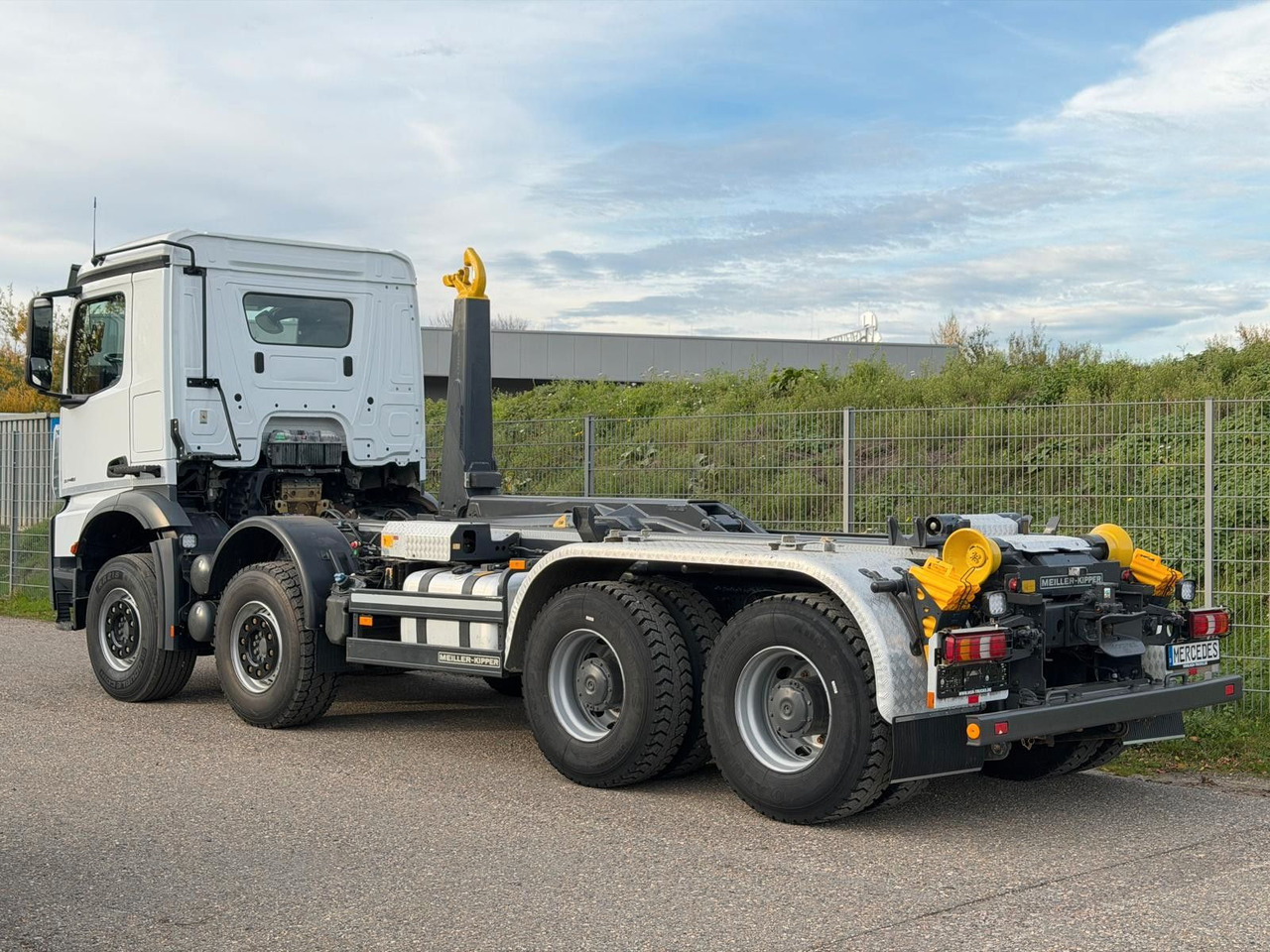 Mercedes-Benz 3748 8x4 Meiller RK30.65 | Funk | hydr.Container - شاحنة ذات خطاف: صورة 3 Mercedes-Benz 3748 8x4 Meiller RK30.65 | Funk | hydr.Container - شاحنة ذات خطاف: صورة 3