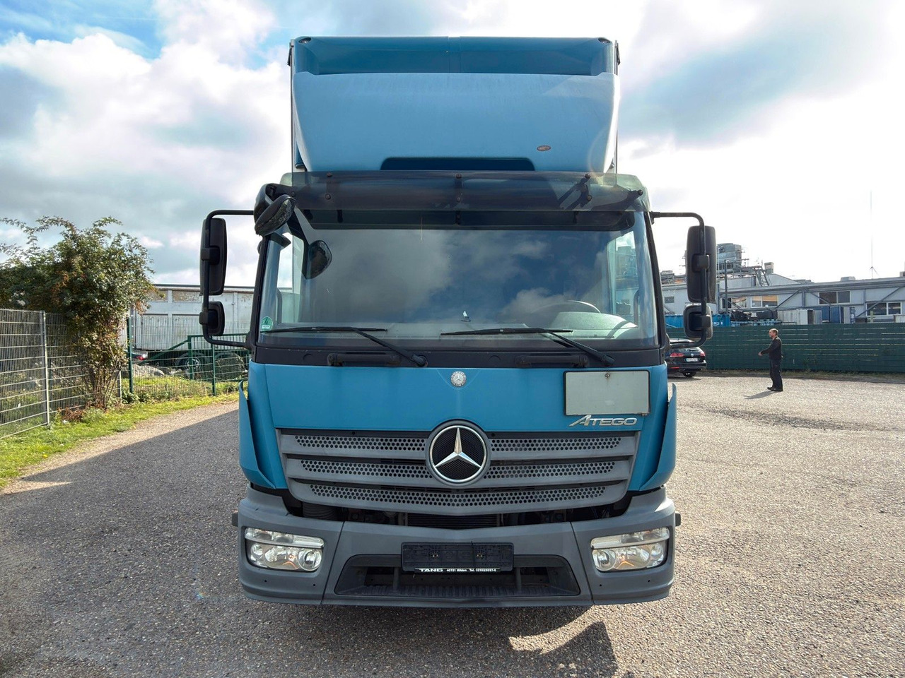 Mercedes-Benz 818 4X2 Pritsche & Plane & Tang Pritsche & Plane Mercedes-Benz 818 4X2 Pritsche & Plane & Tang Pritsche & Plane - شاحنة ستارة جانبية: صورة 4 Mercedes-Benz 818 4X2 Pritsche & Plane & Tang Pritsche & Plane Mercedes-Benz 818 4X2 Pritsche & Plane & Tang Pritsche & Plane - شاحنة ستارة جانبية: صورة 4