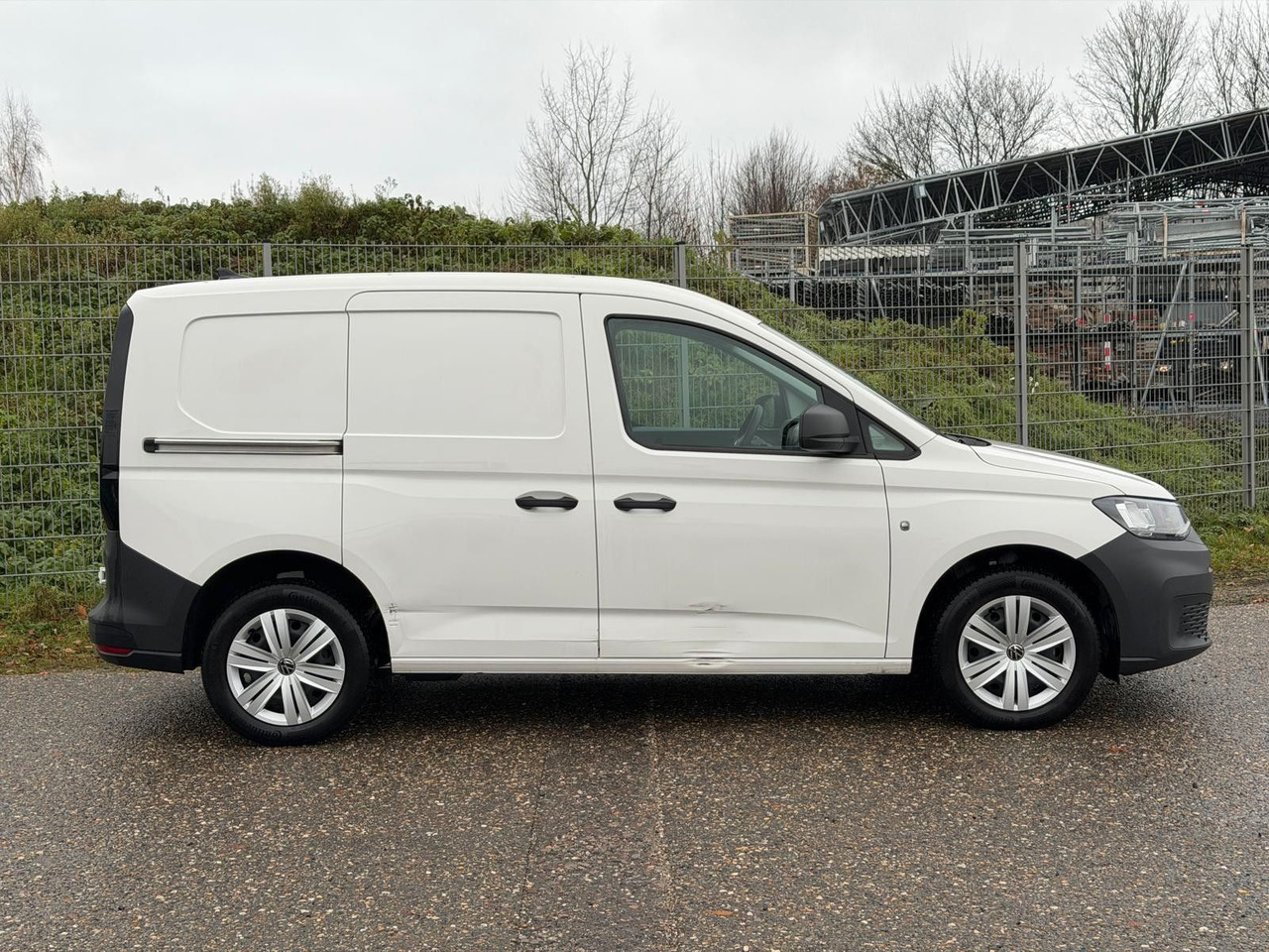 Volkswagen Caddy 4x2 | 2,0 TDI | Klima | PDC | Spurhalteass - ميكروباص: صورة 5 Volkswagen Caddy 4x2 | 2,0 TDI | Klima | PDC | Spurhalteass - ميكروباص: صورة 5