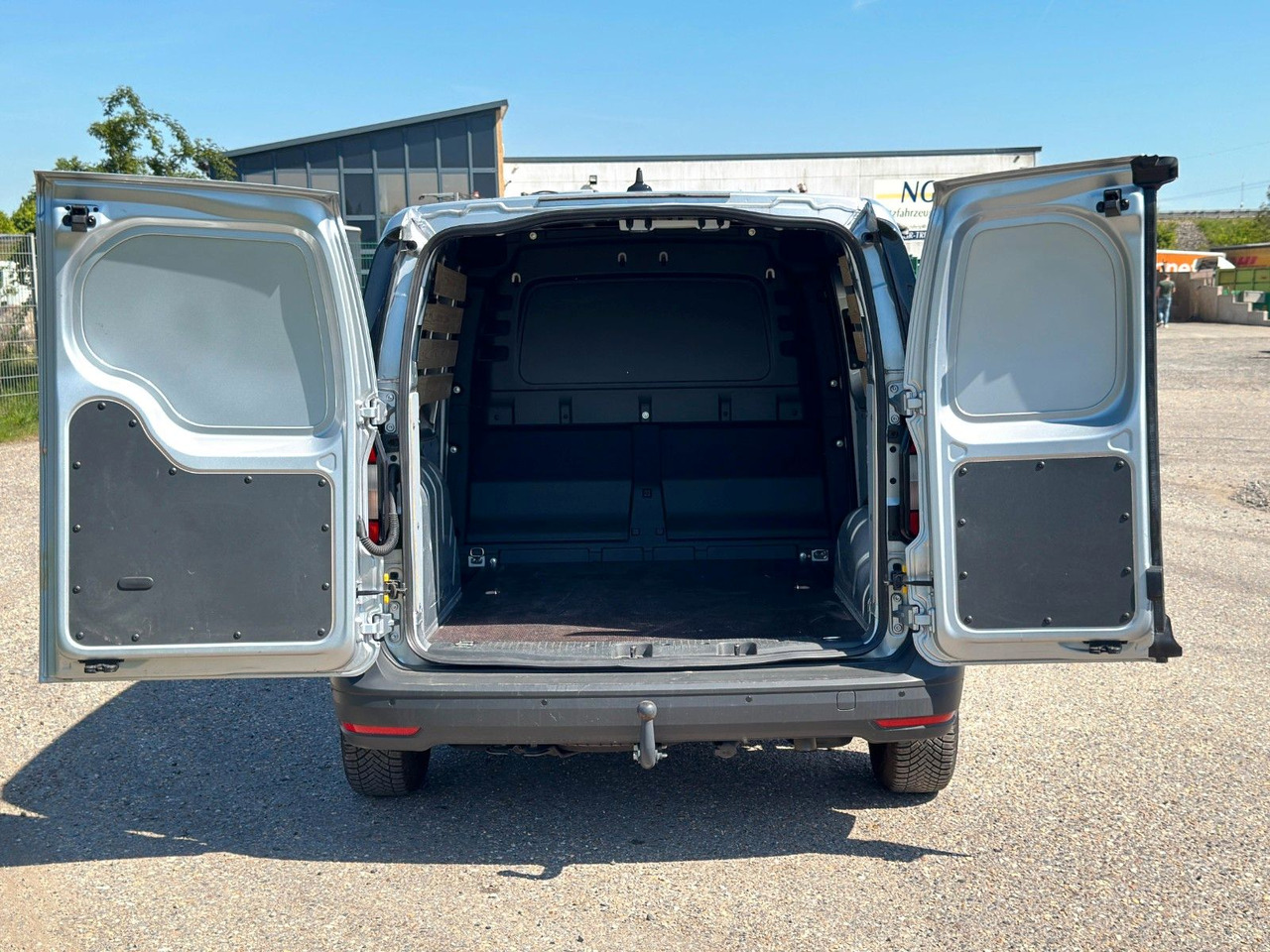 Volkswagen Caddy 4x2 | Klima | AHK | PDC | Spurhalteass. - ميكروباص: صورة 5 Volkswagen Caddy 4x2 | Klima | AHK | PDC | Spurhalteass. - ميكروباص: صورة 5