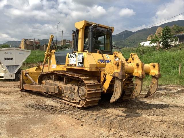 Komatsu D85EX-15 - جرافة: صورة 2 Komatsu D85EX-15 - جرافة: صورة 2