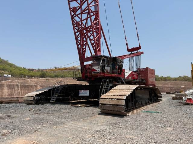 Liebherr LR1650 - رافعة مجنزرة: صورة 1 Liebherr LR1650 - رافعة مجنزرة: صورة 1