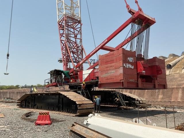 Liebherr LR1650 - رافعة مجنزرة: صورة 2 Liebherr LR1650 - رافعة مجنزرة: صورة 2