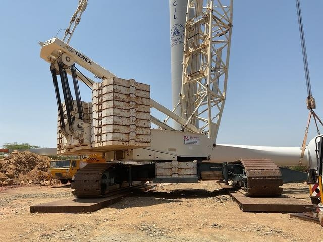 Terex Demag CC2800-1 - رافعة مجنزرة: صورة 3 Terex Demag CC2800-1 - رافعة مجنزرة: صورة 3