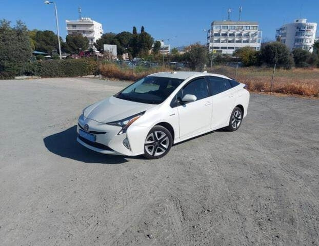 Toyota Prius Hybrid - سيارة: صورة 1 Toyota Prius Hybrid - سيارة: صورة 1