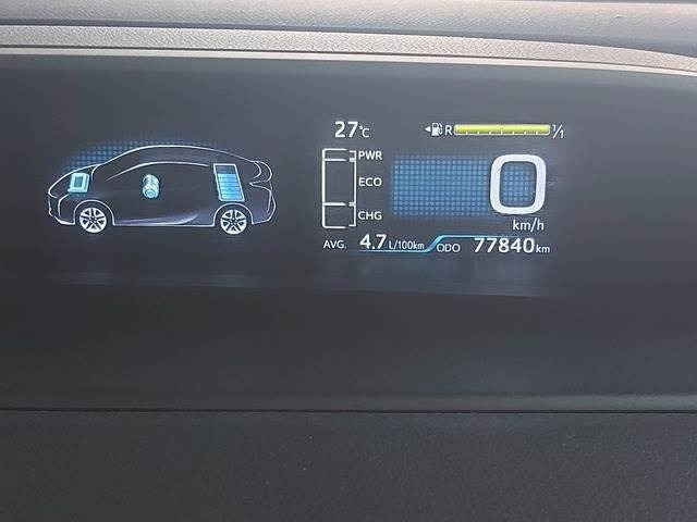 Toyota Prius Hybrid - سيارة: صورة 5 Toyota Prius Hybrid - سيارة: صورة 5