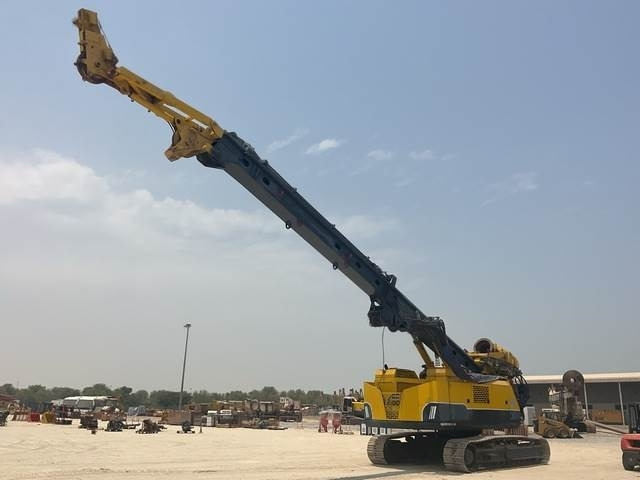 Bauer MBG24 - برج الحفر: صورة 3 Bauer MBG24 - برج الحفر: صورة 3