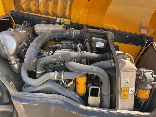 رافعة تلسكوبية JCB 540-170: صورة 19