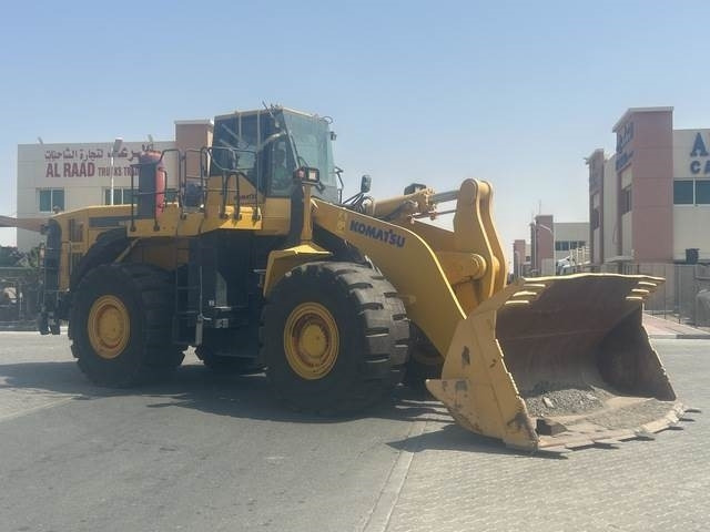 Komatsu WA600-6R - اللودر بعجل: صورة 4 Komatsu WA600-6R - اللودر بعجل: صورة 4