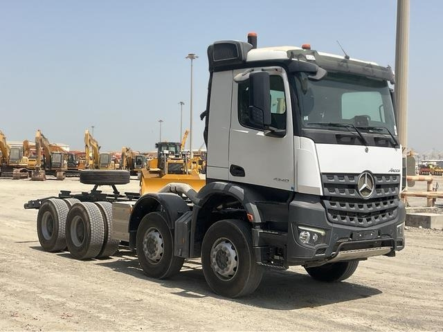 Mercedes-Benz Arocs 4240 - شاحنة هيكل كابينة: صورة 4 Mercedes-Benz Arocs 4240 - شاحنة هيكل كابينة: صورة 4