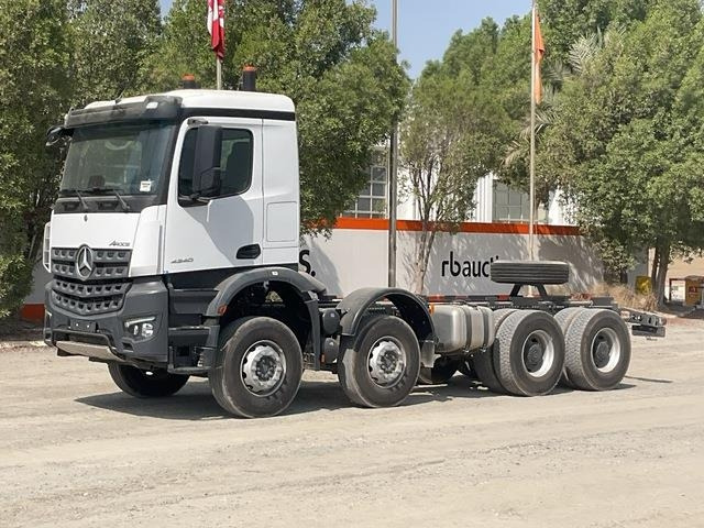 Mercedes-Benz Arocs 4240 - شاحنة هيكل كابينة: صورة 1 Mercedes-Benz Arocs 4240 - شاحنة هيكل كابينة: صورة 1