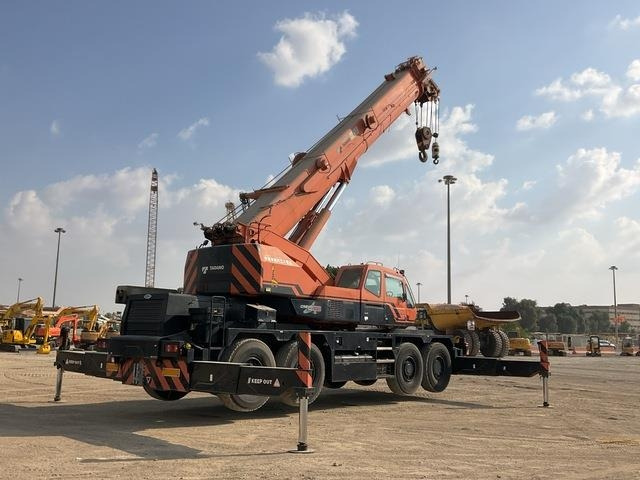 Tadano GR700N-2 - رافعة الطرق الوعرة: صورة 2 Tadano GR700N-2 - رافعة الطرق الوعرة: صورة 2