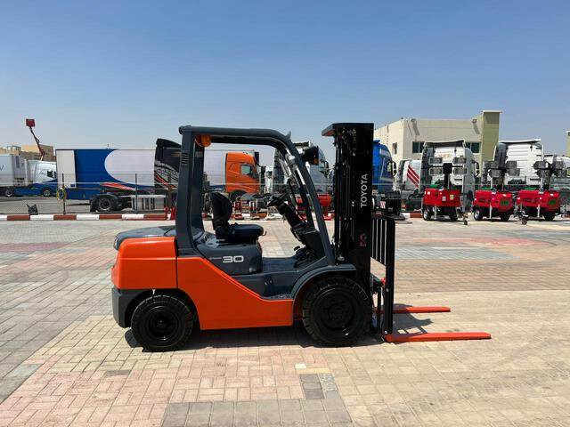 Toyota 62-8FD30 - رافعة شوكية ديزل: صورة 3 Toyota 62-8FD30 - رافعة شوكية ديزل: صورة 3
