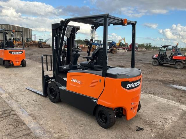 Doosan B35X-7 PLUS - رافعة شوكية كهربائية: صورة 2 Doosan B35X-7 PLUS - رافعة شوكية كهربائية: صورة 2