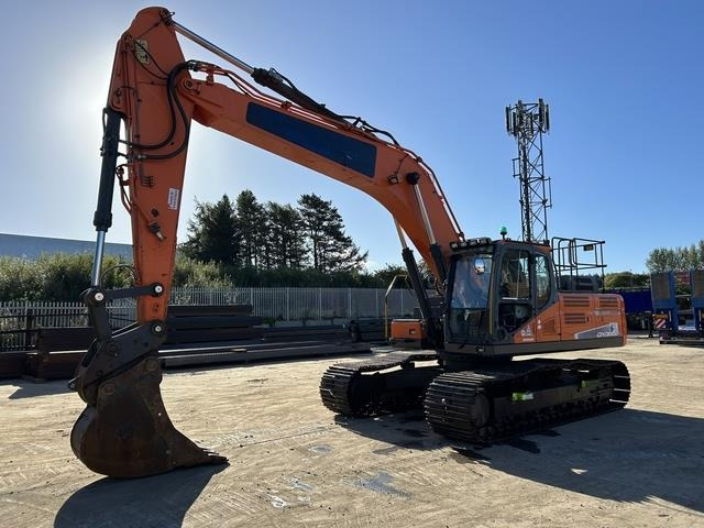 Doosan DX300LC-5 - حفار زحاف: صورة 1 Doosan DX300LC-5 - حفار زحاف: صورة 1