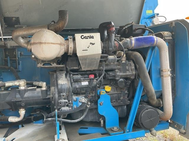 رافعة سلة تلسكوبية Genie S85 XC: صورة 15