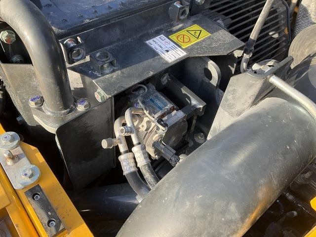 حفار زحاف Komatsu HB365LC-3E0: صورة 24 حفار زحاف Komatsu HB365LC-3E0: صورة 24