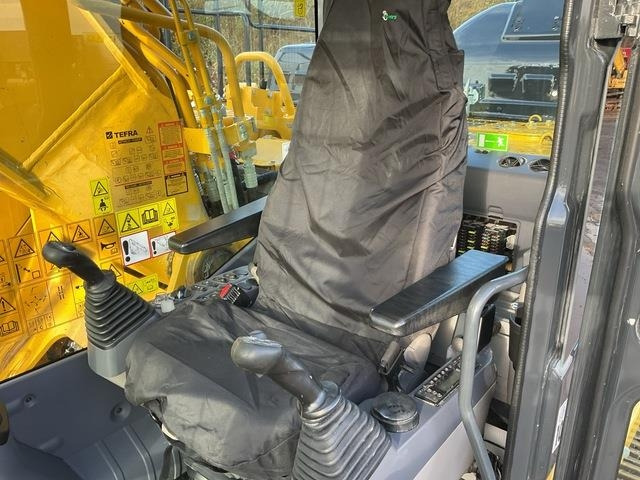 حفار زحاف Komatsu HB365LC-3E0: صورة 10 حفار زحاف Komatsu HB365LC-3E0: صورة 10