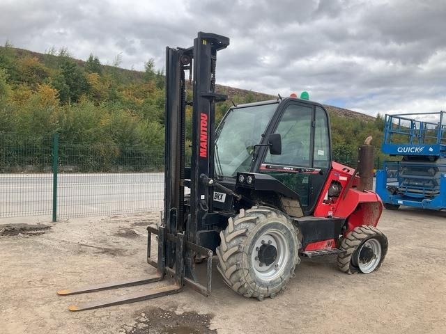 Manitou M30-4 - رافعة شوكية للأرض الوعرة: صورة 1 Manitou M30-4 - رافعة شوكية للأرض الوعرة: صورة 1