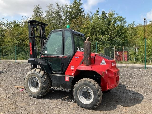 Manitou M30-4 - رافعة شوكية للأرض الوعرة: صورة 2 Manitou M30-4 - رافعة شوكية للأرض الوعرة: صورة 2