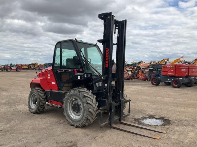 Manitou M30-4 - رافعة شوكية للأرض الوعرة: صورة 4 Manitou M30-4 - رافعة شوكية للأرض الوعرة: صورة 4