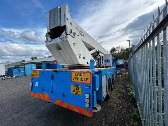 Scania P113ML - منصة تلسكوبية محمولة على شاحنة: صورة 3 Scania P113ML - منصة تلسكوبية محمولة على شاحنة: صورة 3