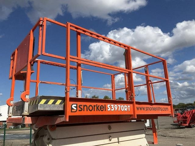 رافعة هيدروليكية مقصية Snorkel S3970RT: صورة 14 رافعة هيدروليكية مقصية Snorkel S3970RT: صورة 14