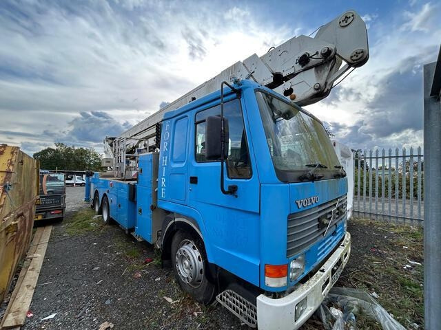 Volvo FL10 - شاحنة كرين: صورة 4 Volvo FL10 - شاحنة كرين: صورة 4