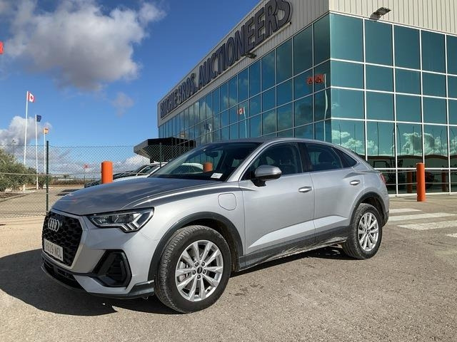 Audi Q3 - سيارة: صورة 1 Audi Q3 - سيارة: صورة 1