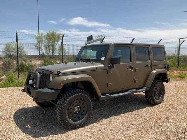 Jeep Wrangler JK Command - سيارة: صورة 1 Jeep Wrangler JK Command - سيارة: صورة 1