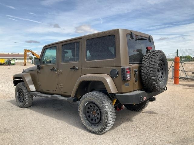Jeep Wrangler JK Command - سيارة: صورة 2 Jeep Wrangler JK Command - سيارة: صورة 2