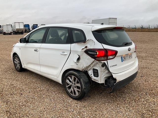 Kia Carens - سيارة: صورة 2 Kia Carens - سيارة: صورة 2