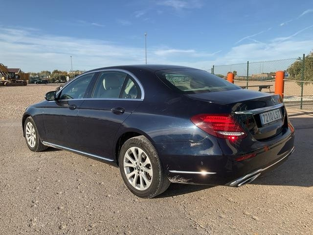 Mercedes-Benz E220D - سيارة: صورة 2 Mercedes-Benz E220D - سيارة: صورة 2