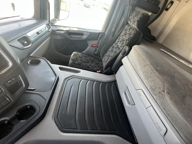 وحدة جر Scania P410: صورة 11