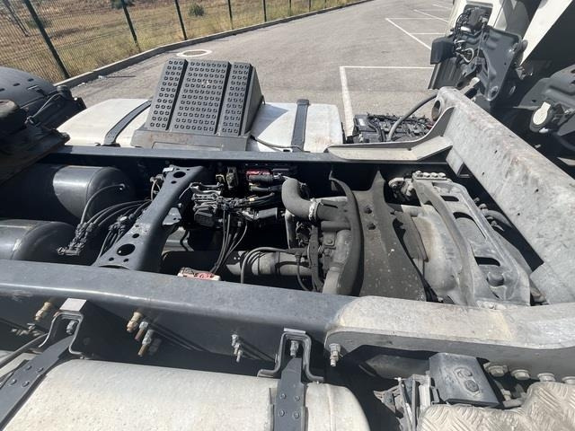 وحدة جر Scania P410: صورة 23