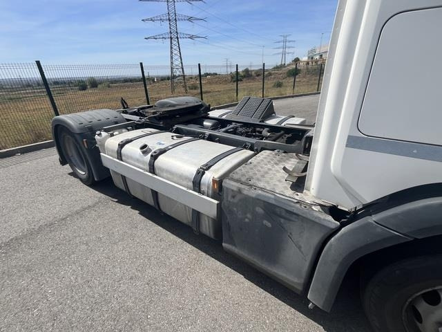 وحدة جر Scania P410: صورة 24