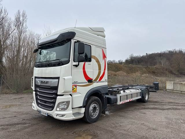 DAF XF450 - شاحنات الحاويات / جسم علوي قابل للتغيير شاحنة: صورة 1 DAF XF450 - شاحنات الحاويات / جسم علوي قابل للتغيير شاحنة: صورة 1